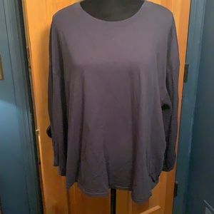 NWT Velvet navy oversized T-shirt with textured puffy sleeves.